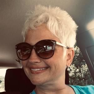 Meet your Posher, Deana